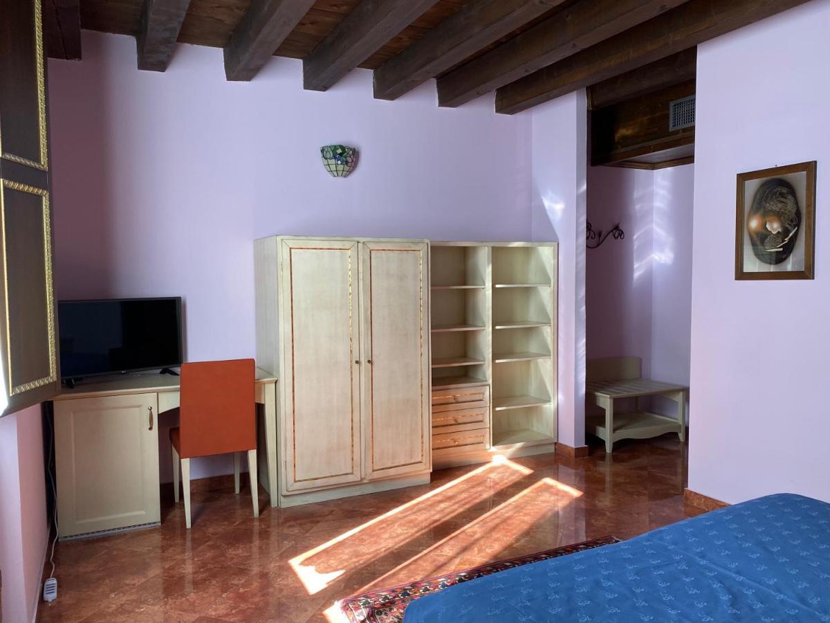 Hotel Dama Estense 3*